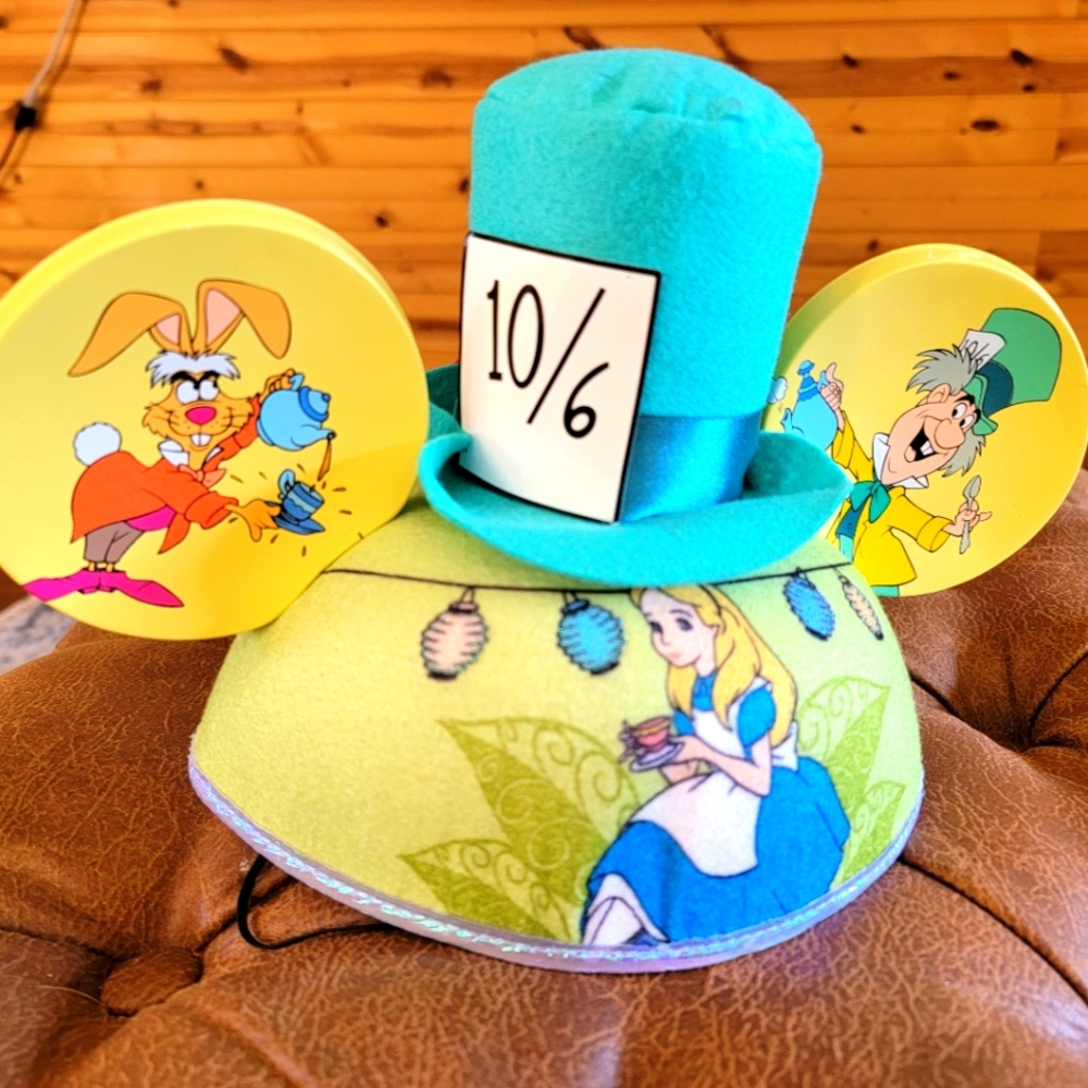 Alice in wonderland hat from Disney